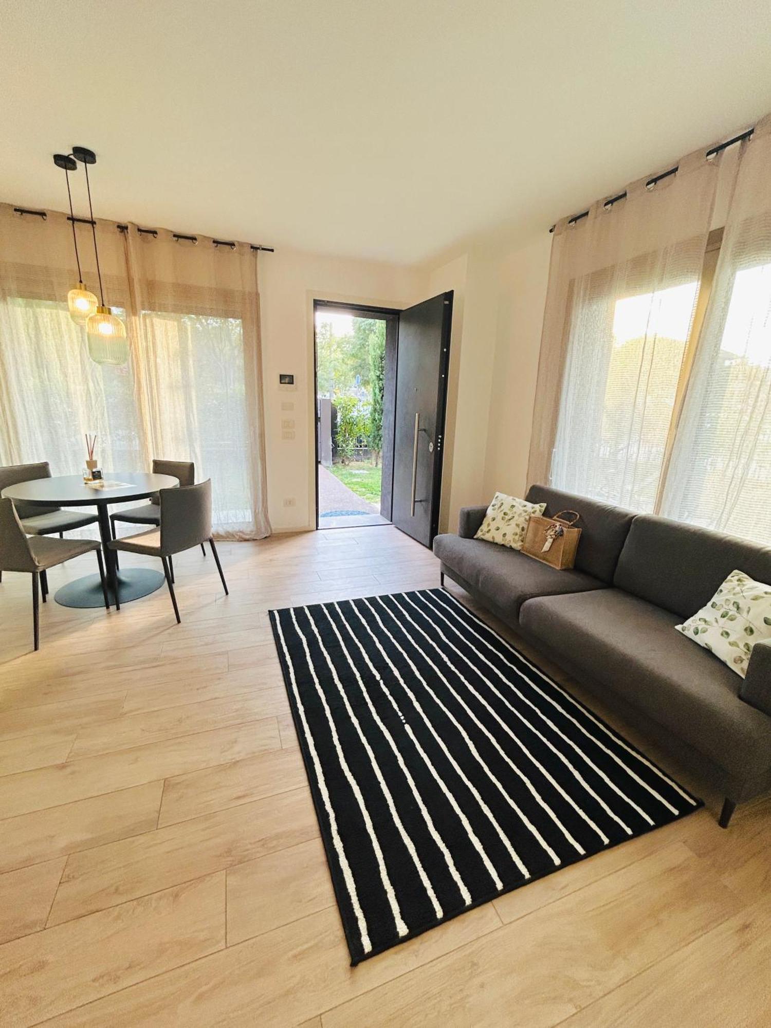 ריצ'יונה Cortemaggiore 4D Luxury-Flexrent Abissinia מראה חיצוני תמונה