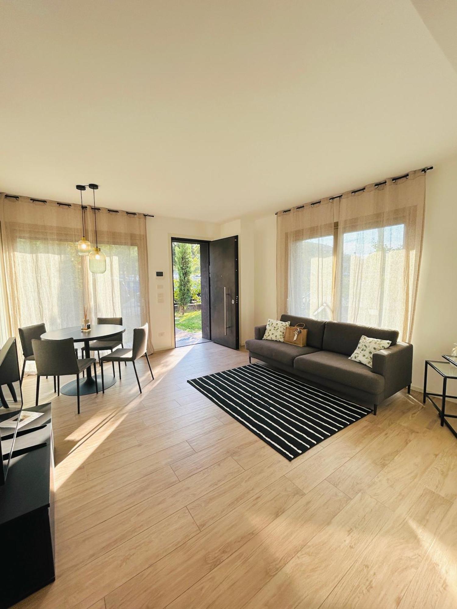 ריצ'יונה Cortemaggiore 4D Luxury-Flexrent Abissinia מראה חיצוני תמונה